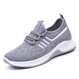 Casual soft-soled running shoes